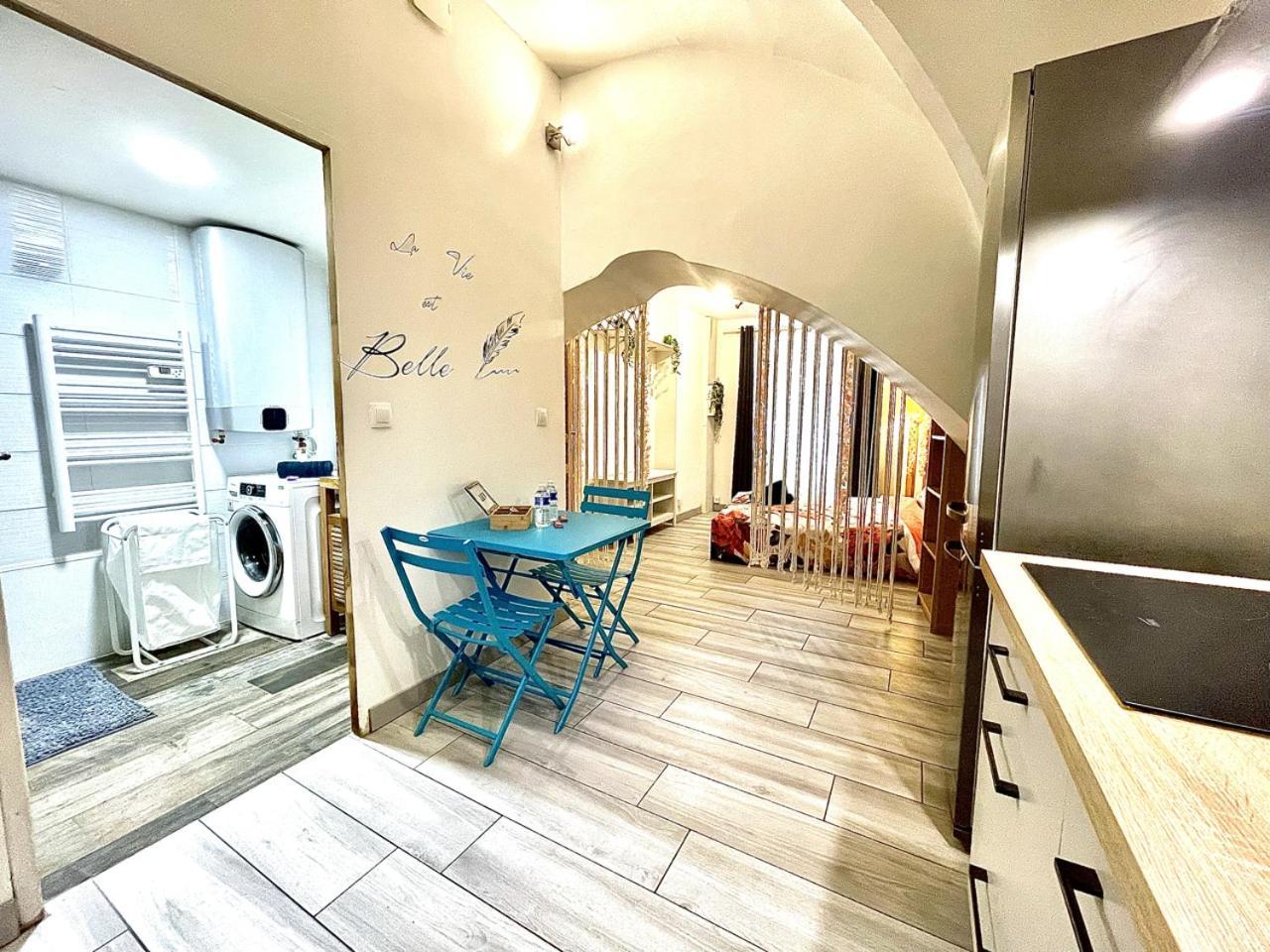 *Le Lotus*Fiber Wifi*Hyper Center* Apartment Salon-de-Provence Bagian luar foto