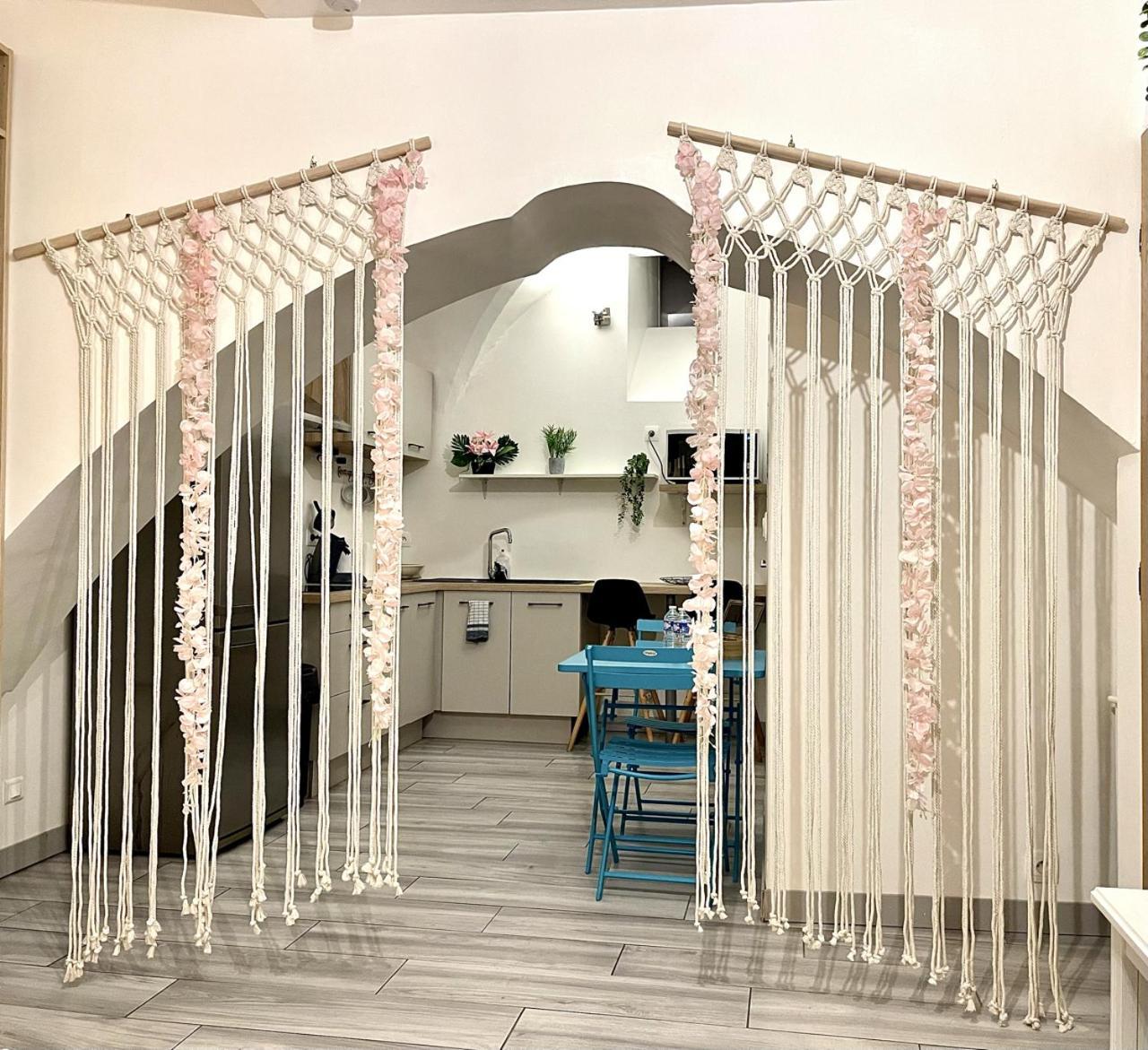 *Le Lotus*Fiber Wifi*Hyper Center* Apartment Salon-de-Provence Bagian luar foto